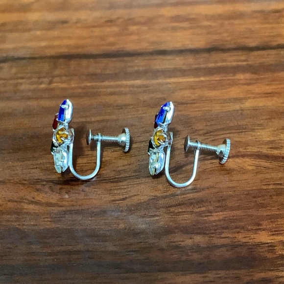 B. David rhinestone star screw on earrings - Picture 2 of 3